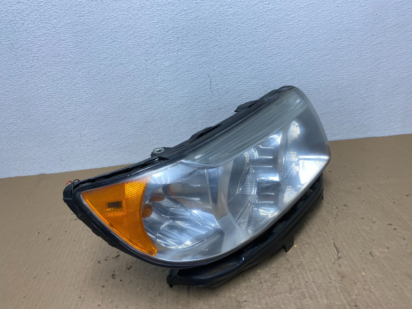 2006-2008 Subaru Forester Right Passenger Rh Headlight Halogen AC0123 DW2