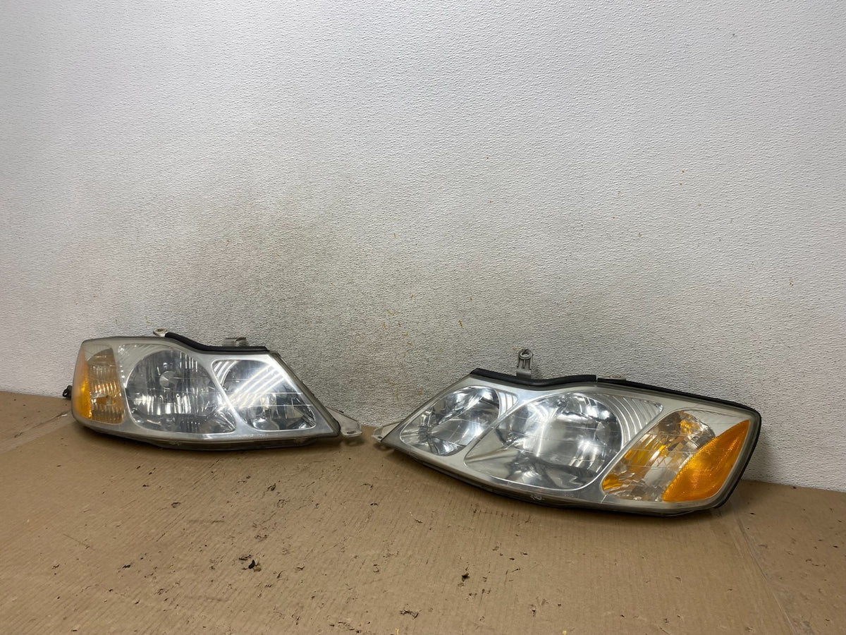 2000 to 2004 Toyota Avalon Halogen Left+Right Headlights AH5946 DW2