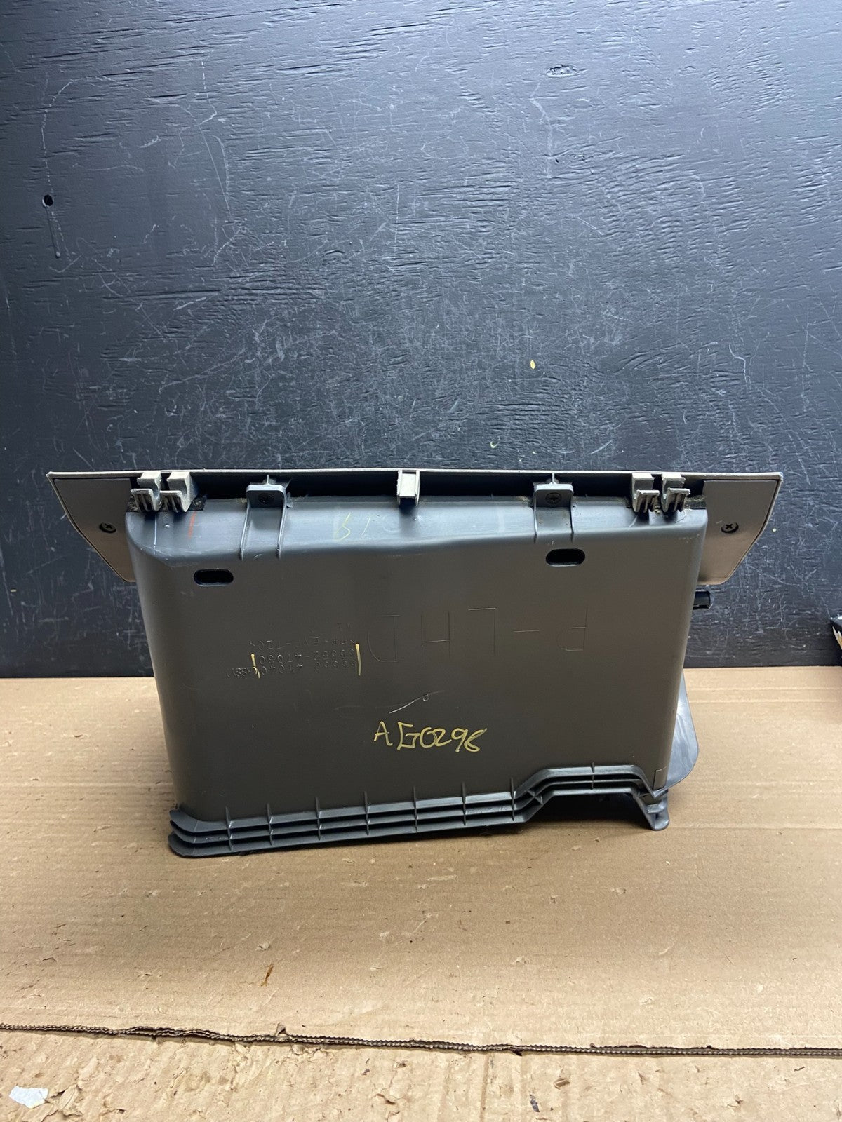 2004-2009 Toyota Prius Front Right Passenger Storage Glove Box AG0298 DG4