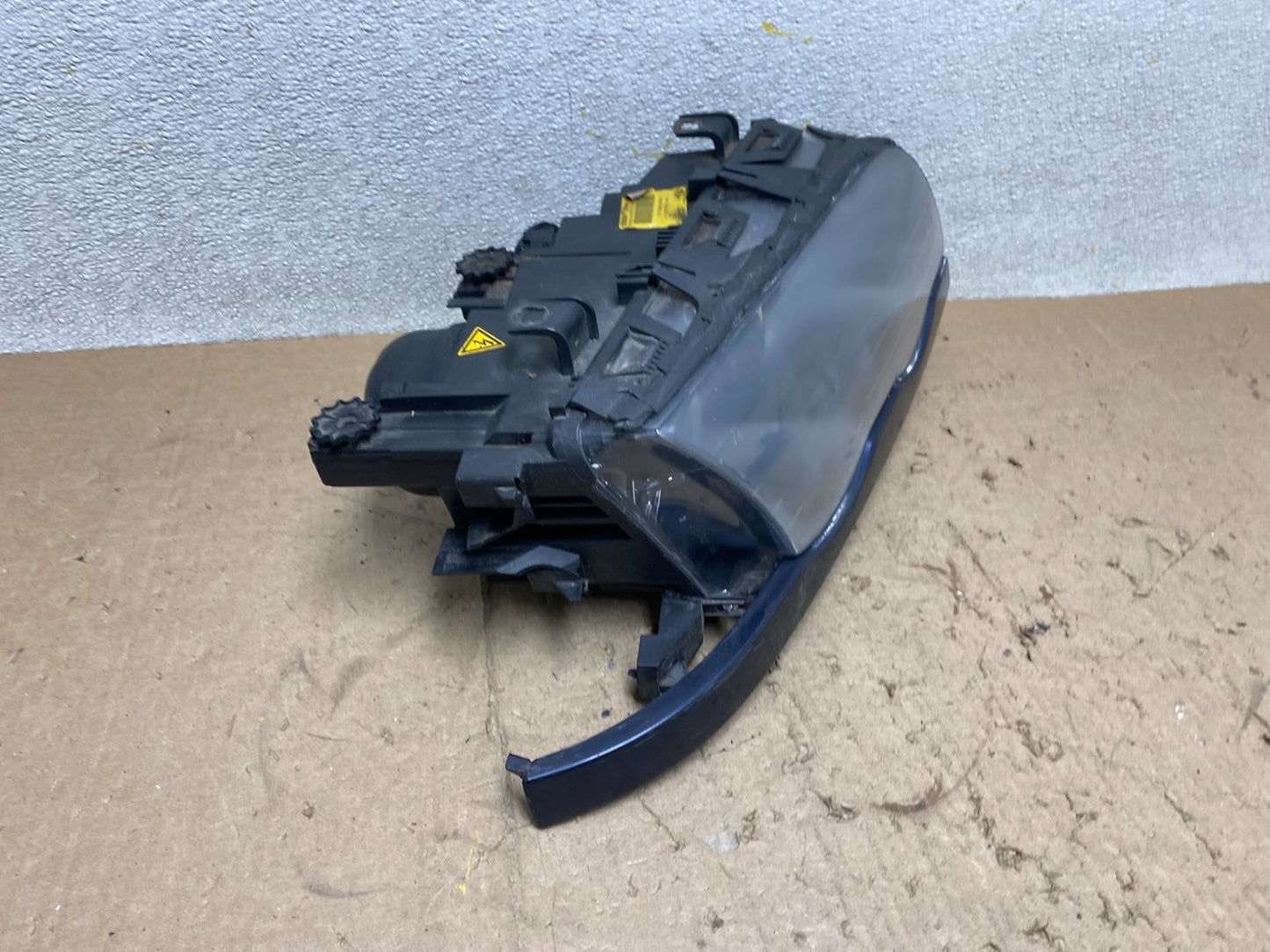 2000 to 2003 BMW 325Ci 330Ci E46 Coupe Right Side Xenon HID Headlight OEM X24552