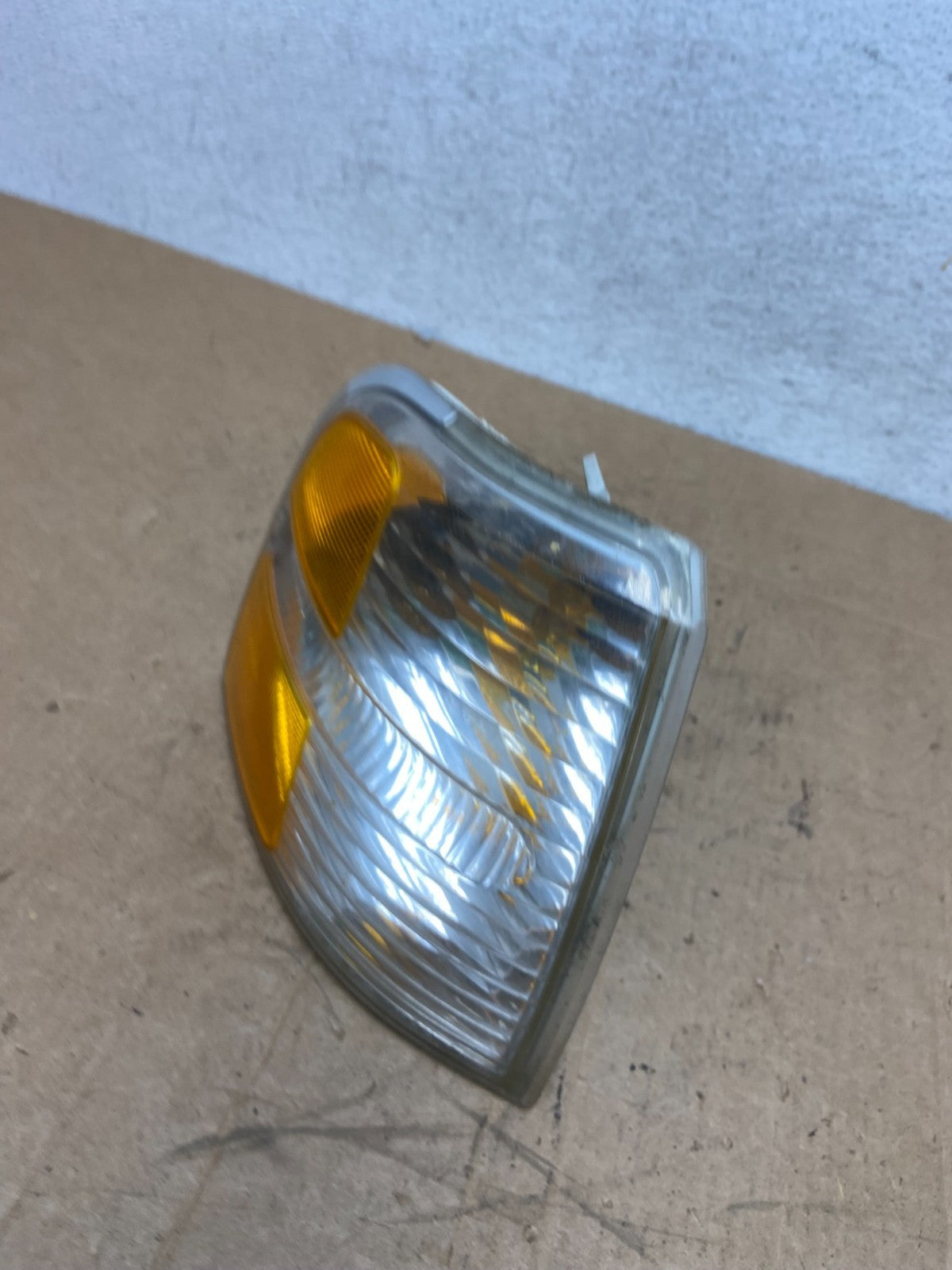 2002-2004 Ford Explorer Front Right Passenger RH Side Turn Signal ad6356 DG1