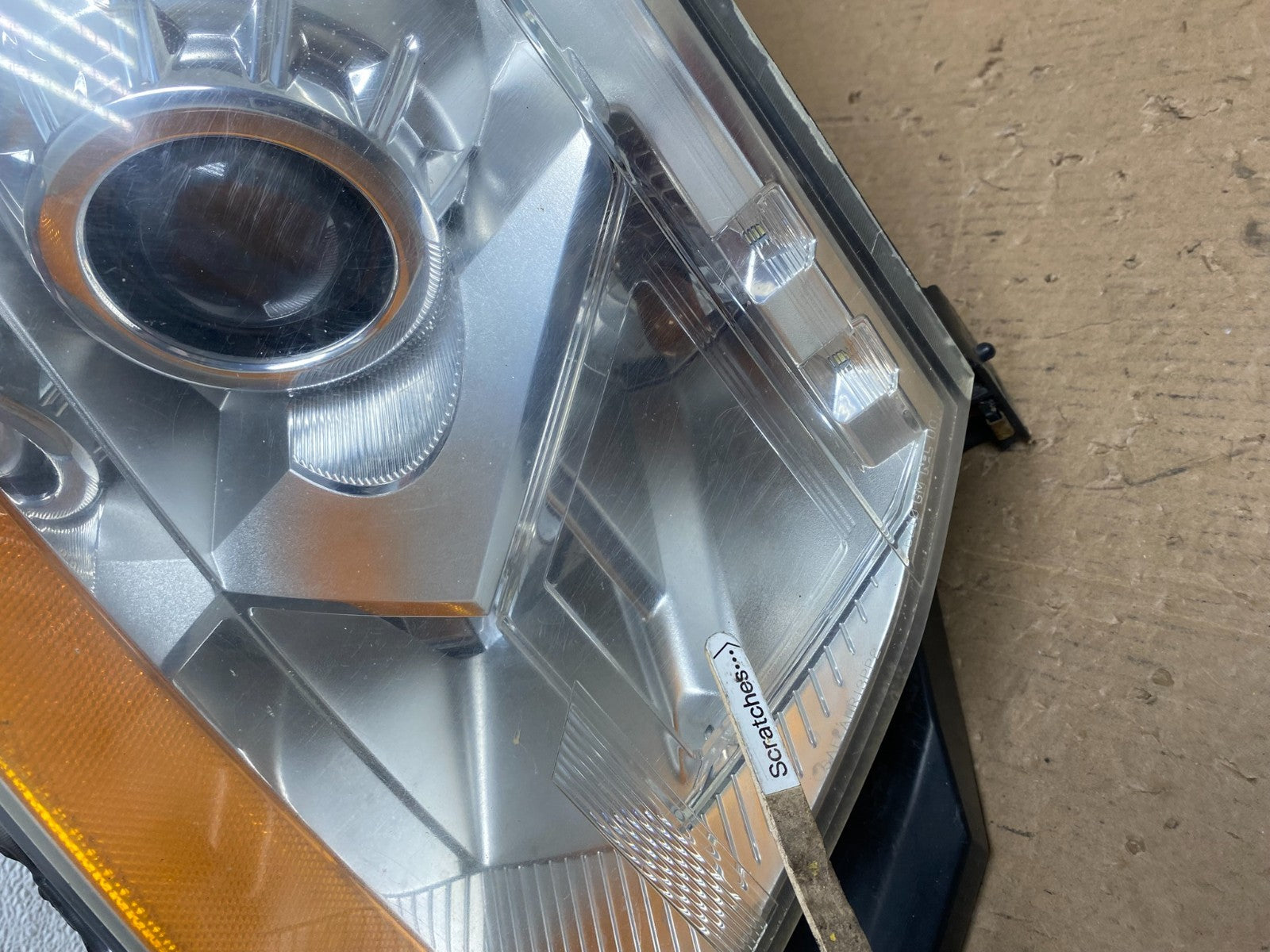 Halogen 2010 to 2016 Cadillac SRX Left Driver LH Side Headlight AD8064 DW3