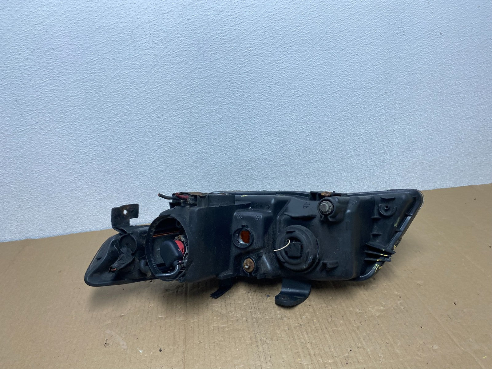 2004 - 2006 Acura TSX Right Passenger RH Side Xenon HID Headlight TYC AB8208 DW8