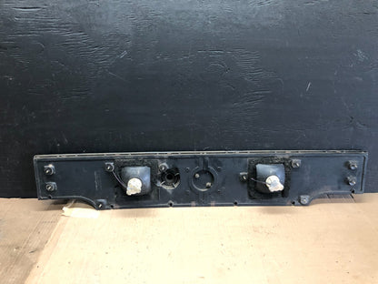 1992 1993 1994 Mercury Grand Marquis Trunk Lid Center Tail Light D9207 OEM DG16