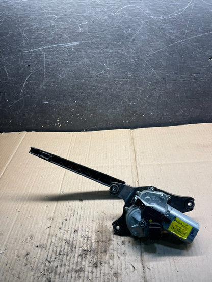 2007 to 2013 BMW X5 E70 Rear Windshield Wiper Motor OEM X3969 DG5