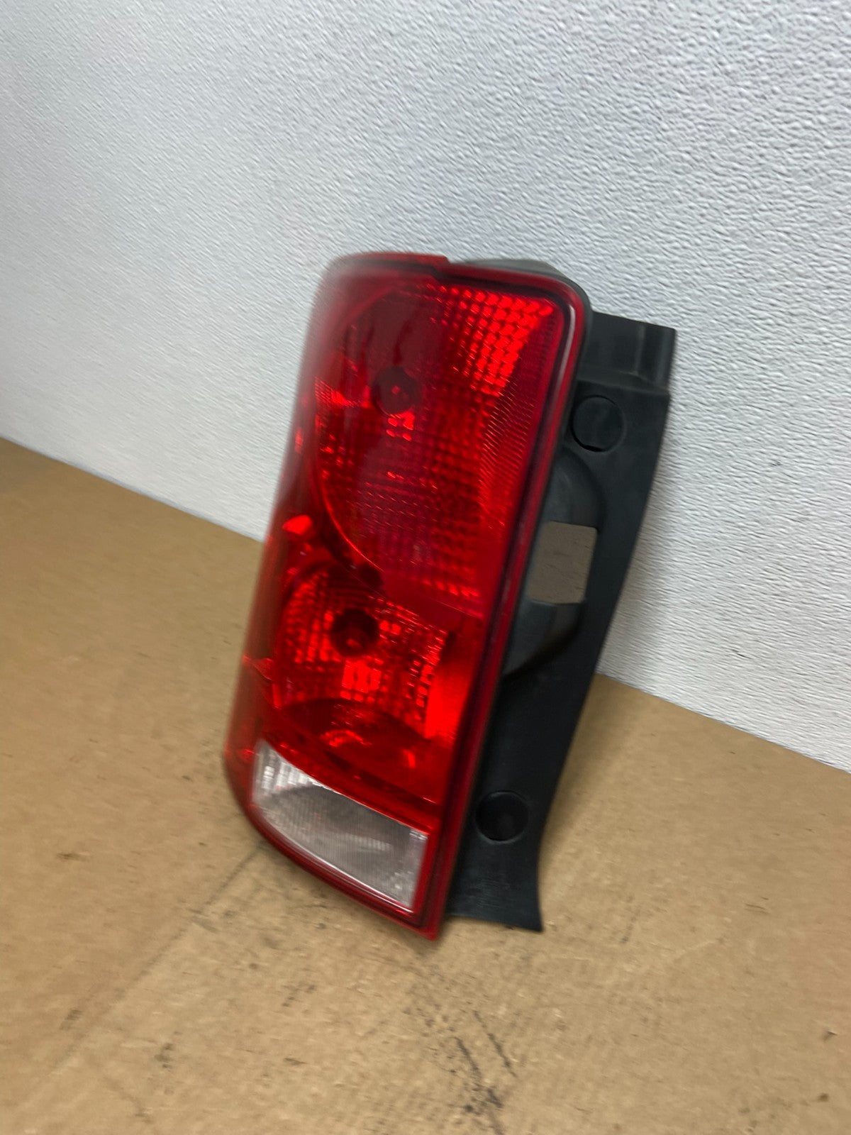 2007 to 2009 Suzuki XL-7 Vitara Left Driver LH Side Tail Light Oem AC3170 DW1
