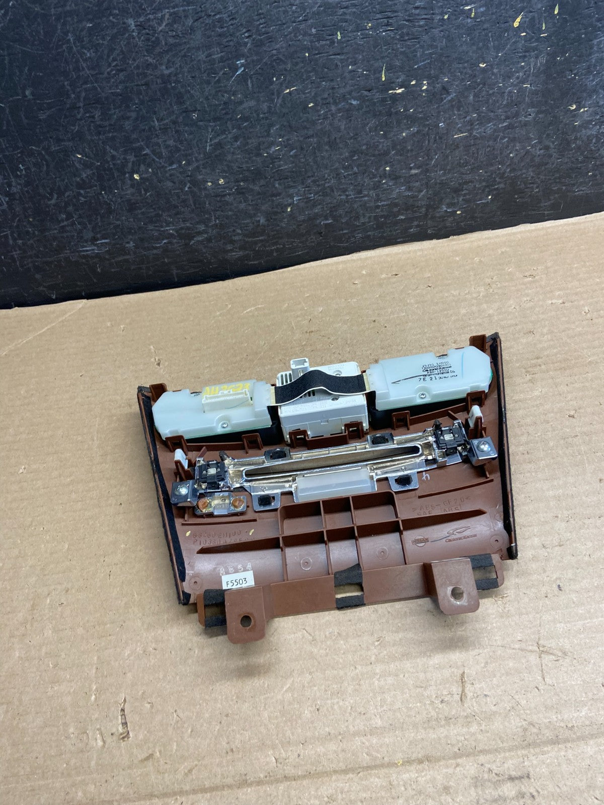 2006 to 2007 Infiniti M35 M45 Radio Audio Control Panel AH3573 DG3