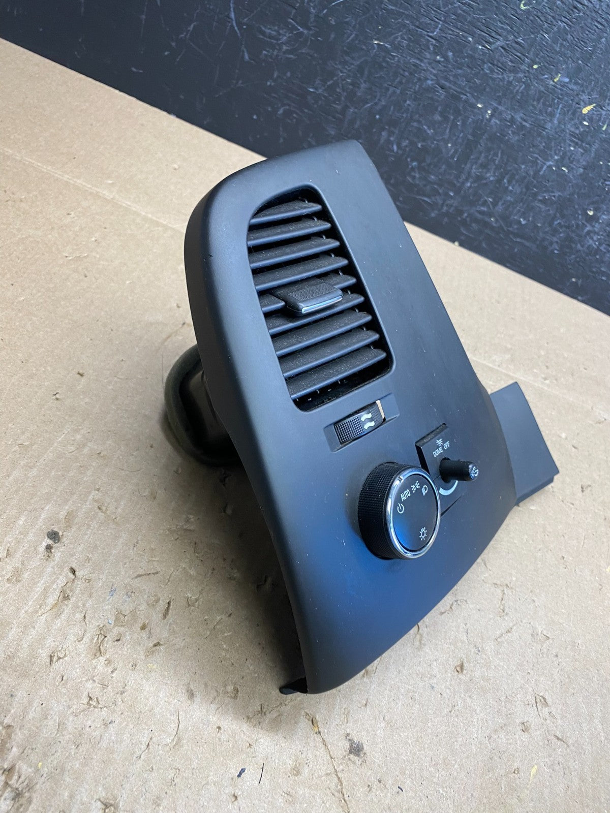 2007 to 2014 Silverado Front Left Driver Headlight Switch Air Vent AC6492 DG1
