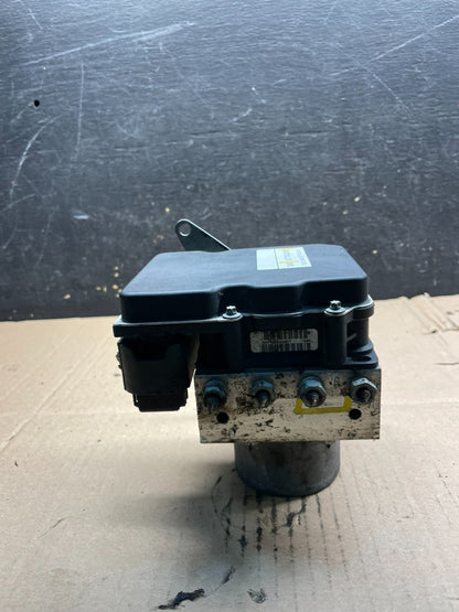 2007 to 2013 BMW 328i ABS Anti-Lock Brake Pump 6768550 v1975 DG3