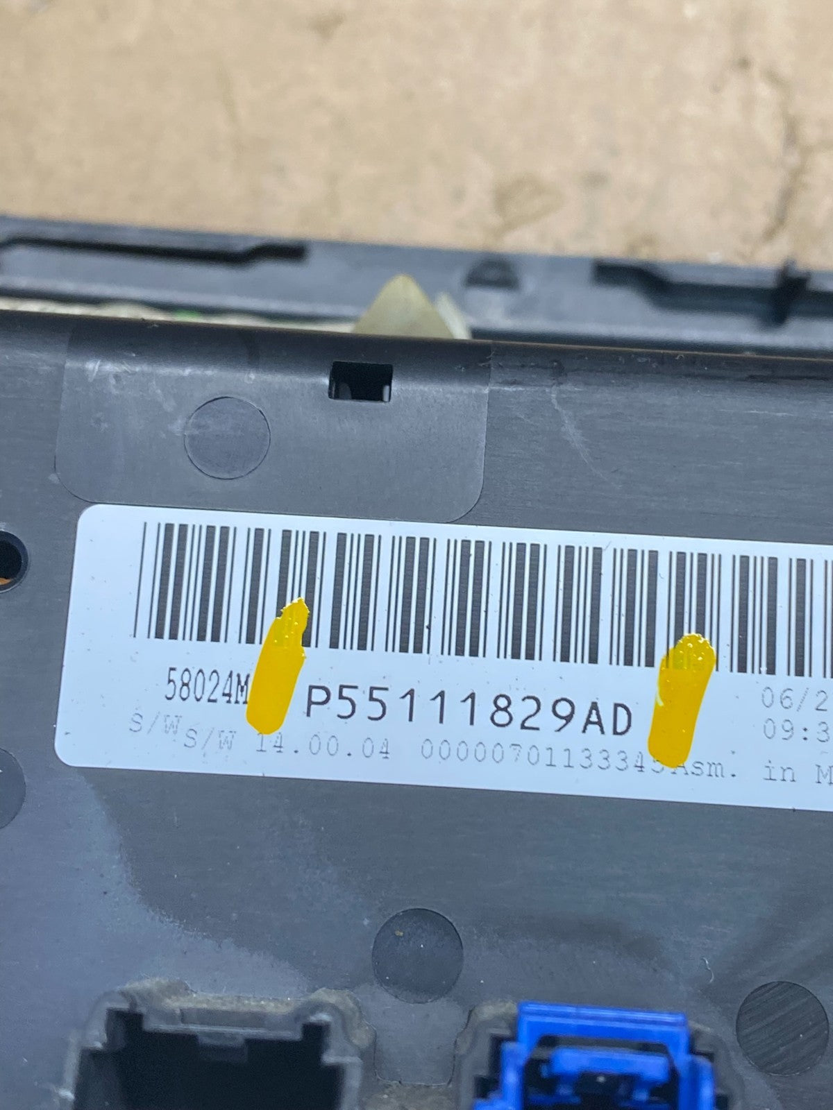 2008 to 2012 Jeep Liberty Dash Climate Temperature Control Radio Bezel OEM R89665