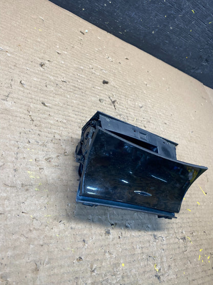 2003 to 2009 Mercedes W211 E350 Center Console Ash Tray Compartment S3129 DG2