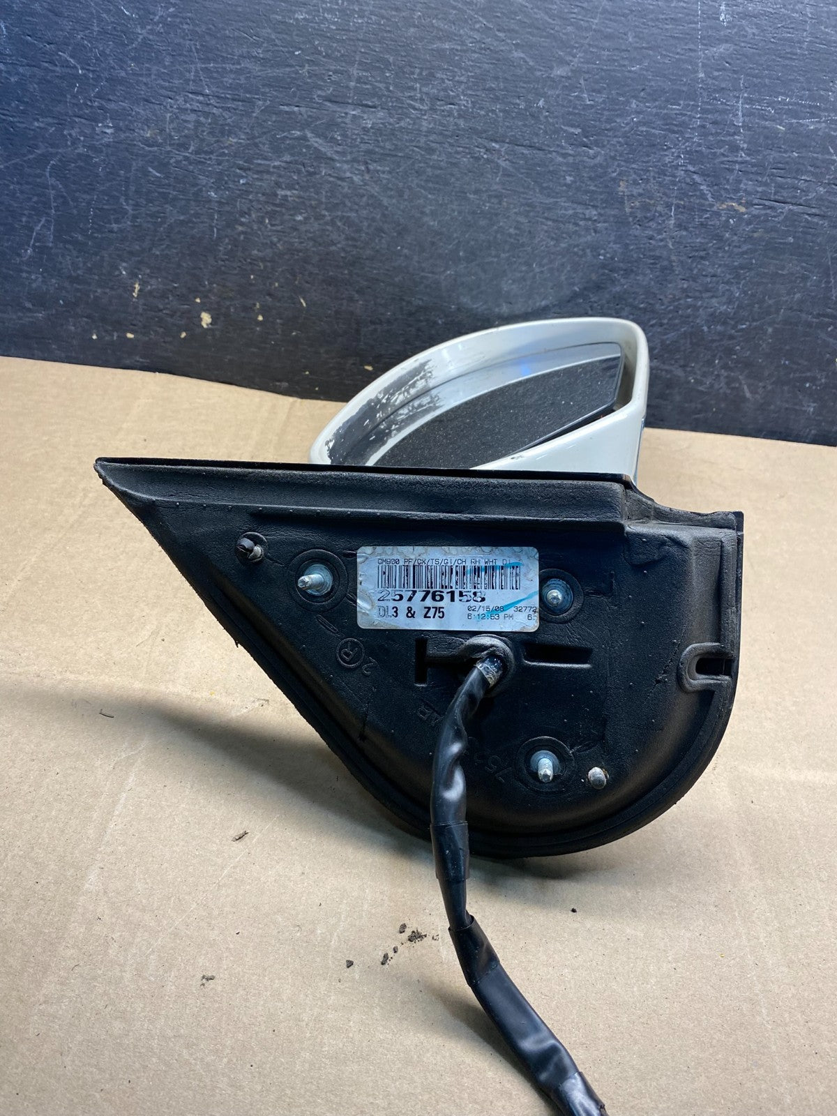 2007 - 2014 Cadillac Escalade Right Passenger View Door Mirror AI7437 DG4