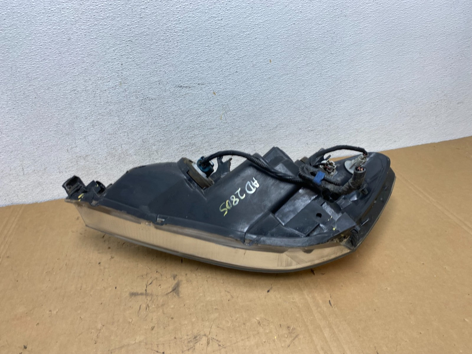 2003 - 2007 Honda Accord Right Passenger RH Side Halogen Headlight AD2805 DW8