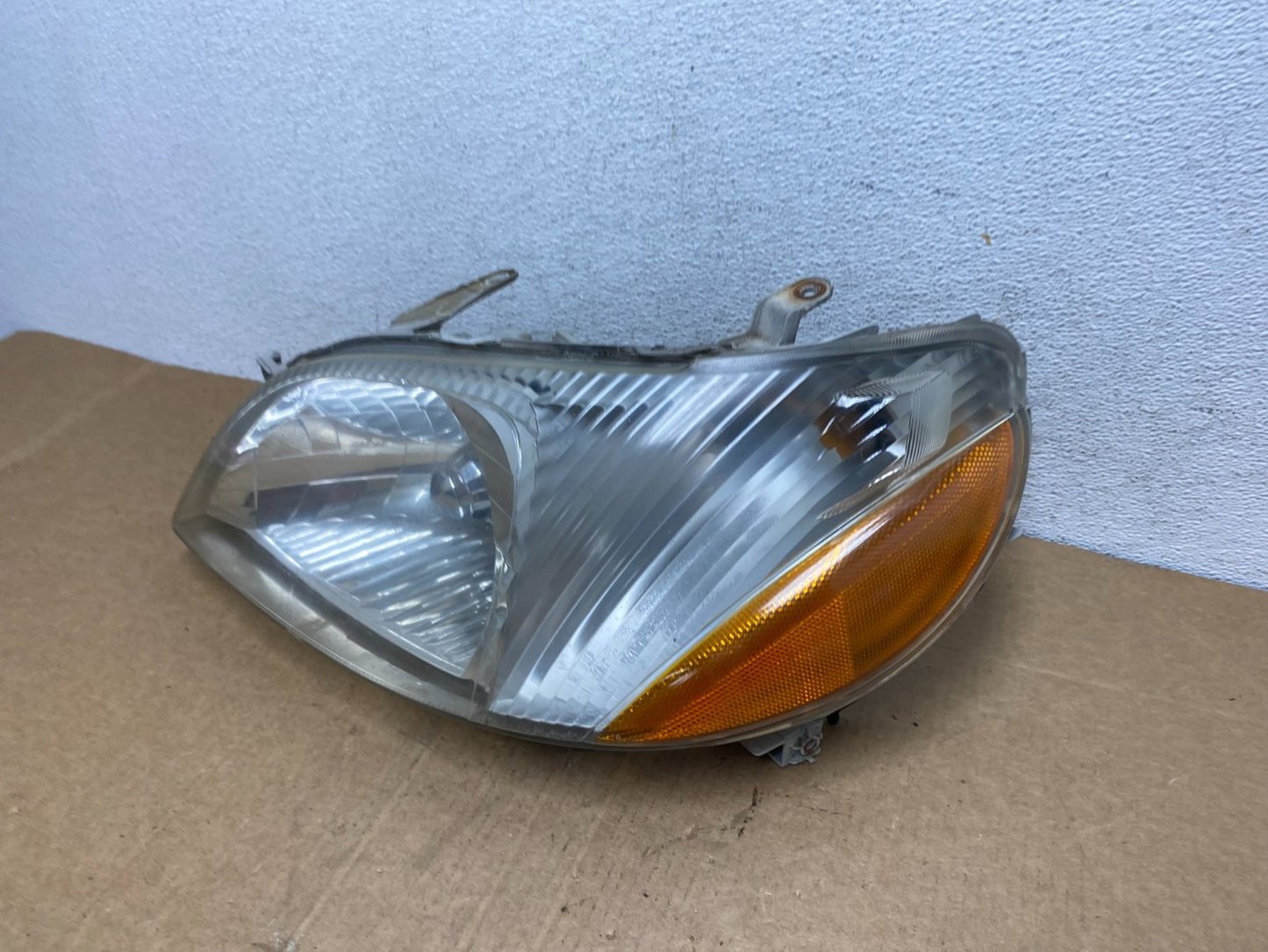 2000 2001 2002 Toyota Echo Left Driver LH Side Headlight AD6101 DW1