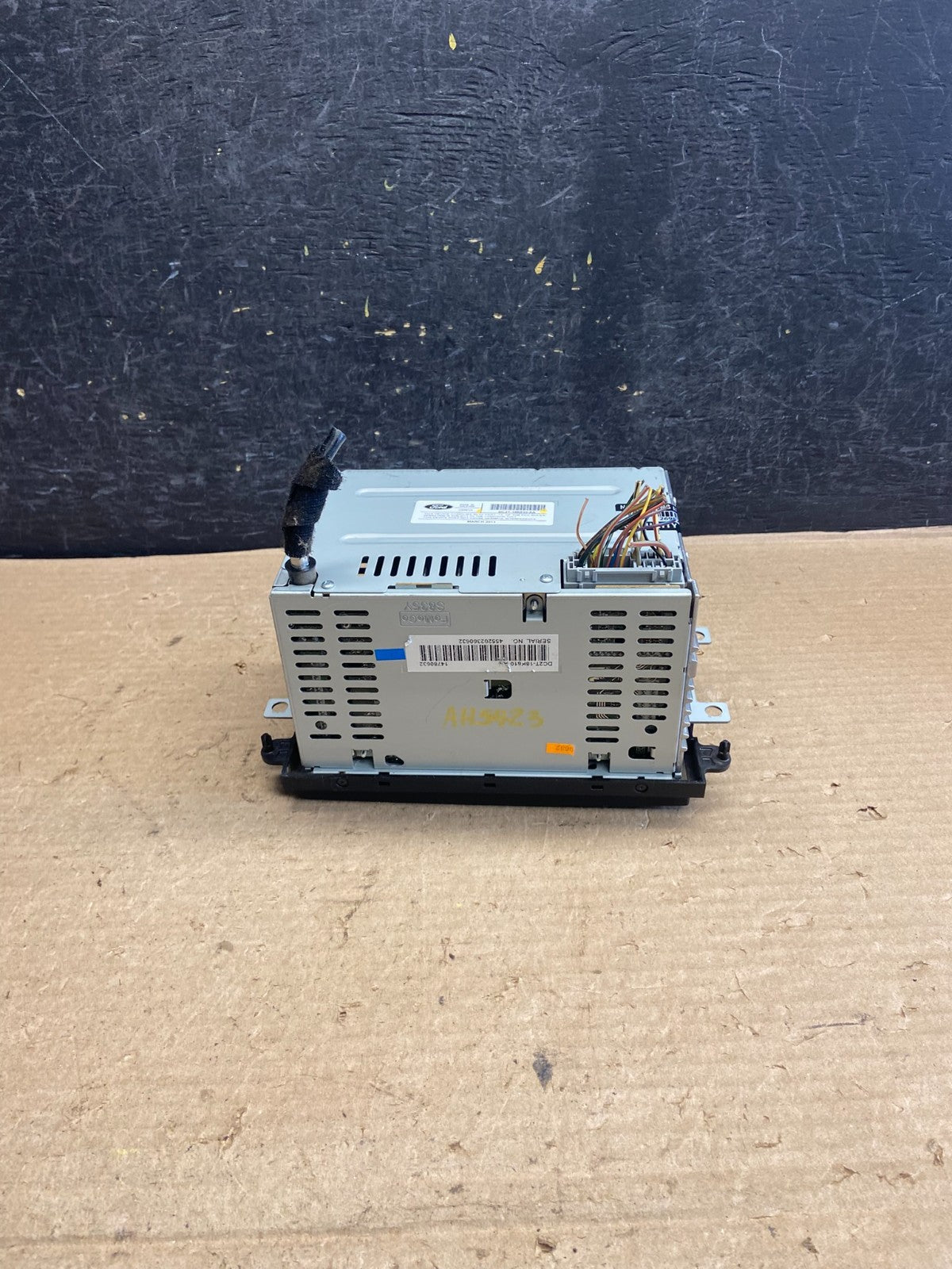 2008-2013 Ford E150 E250 E350 AM FM Radio Stereo Receiver ah5423 DG4