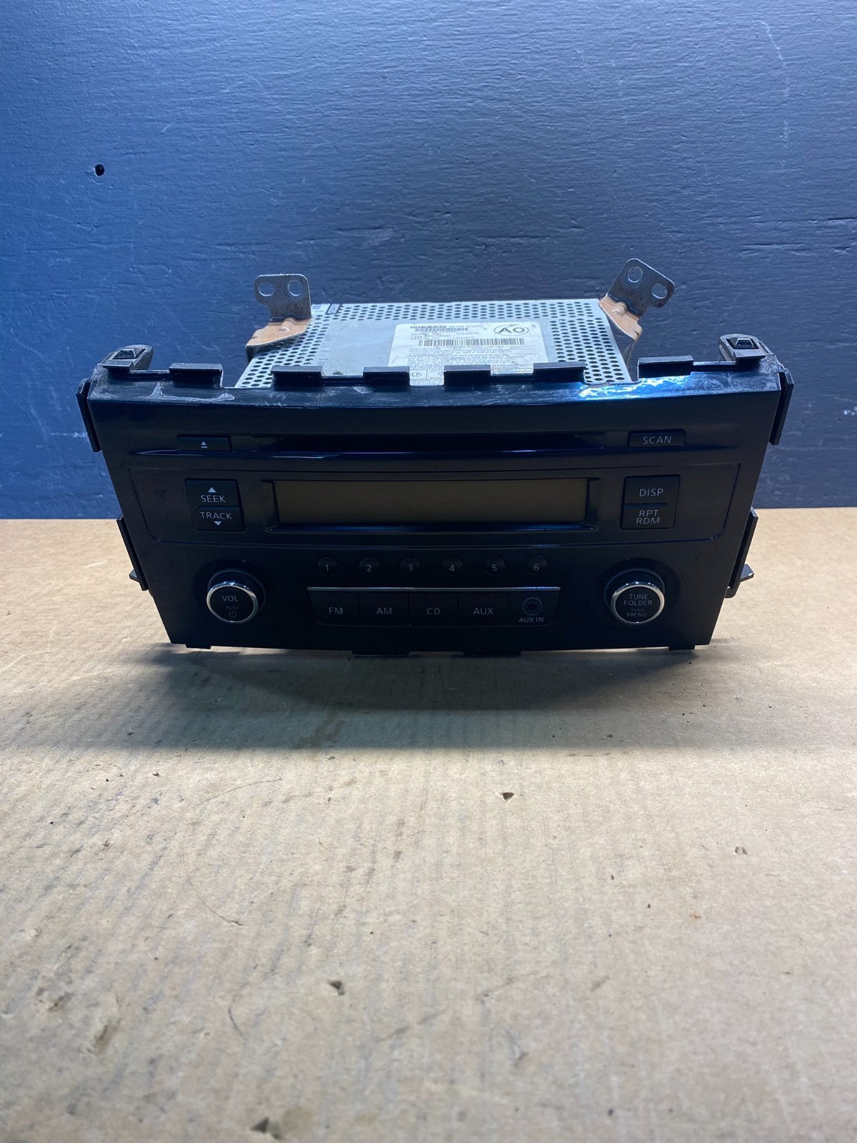 2013 to 2015 Nissan Altima Radio Cd Mp3 Player AUX Port 281853ta0g ac6948 DG0