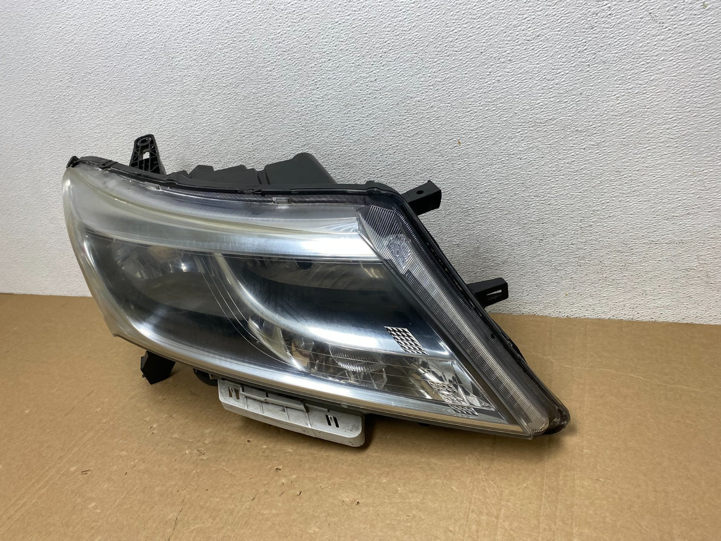 2013 to 2016 Nissan Pathfinder Right Passenger RH Side Headlight AF9954 DW1