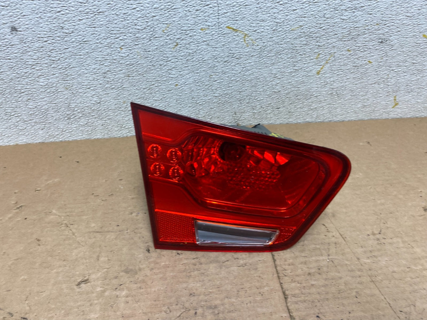 2010 to 2013 Kia Forte Left Driver LH Side Tail Light Inner Oem P2675 DW0