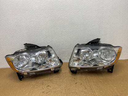 2011-2013 Jeep Grand Cherokee Left+Right Halogen Headlights AC7746 DW0