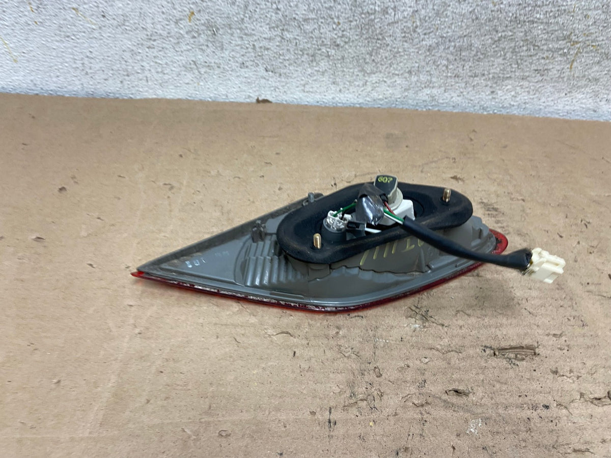 2005-2010 Toyota Avalon Left Driver LH Side Tail Light Inner AI1111 LK4