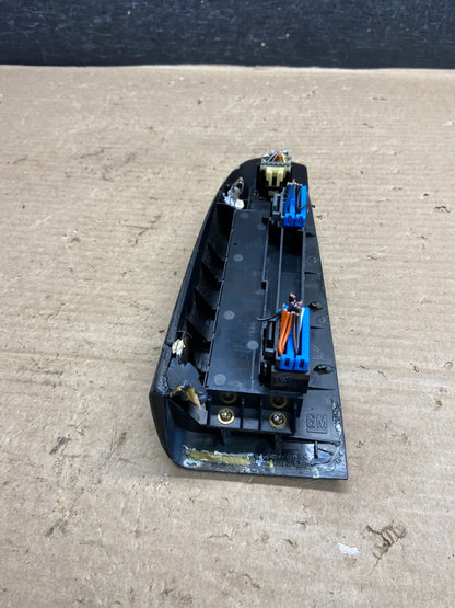 2000 to 2002 GMC Yukon Denali Front Door Power Window Master Switch AH38105