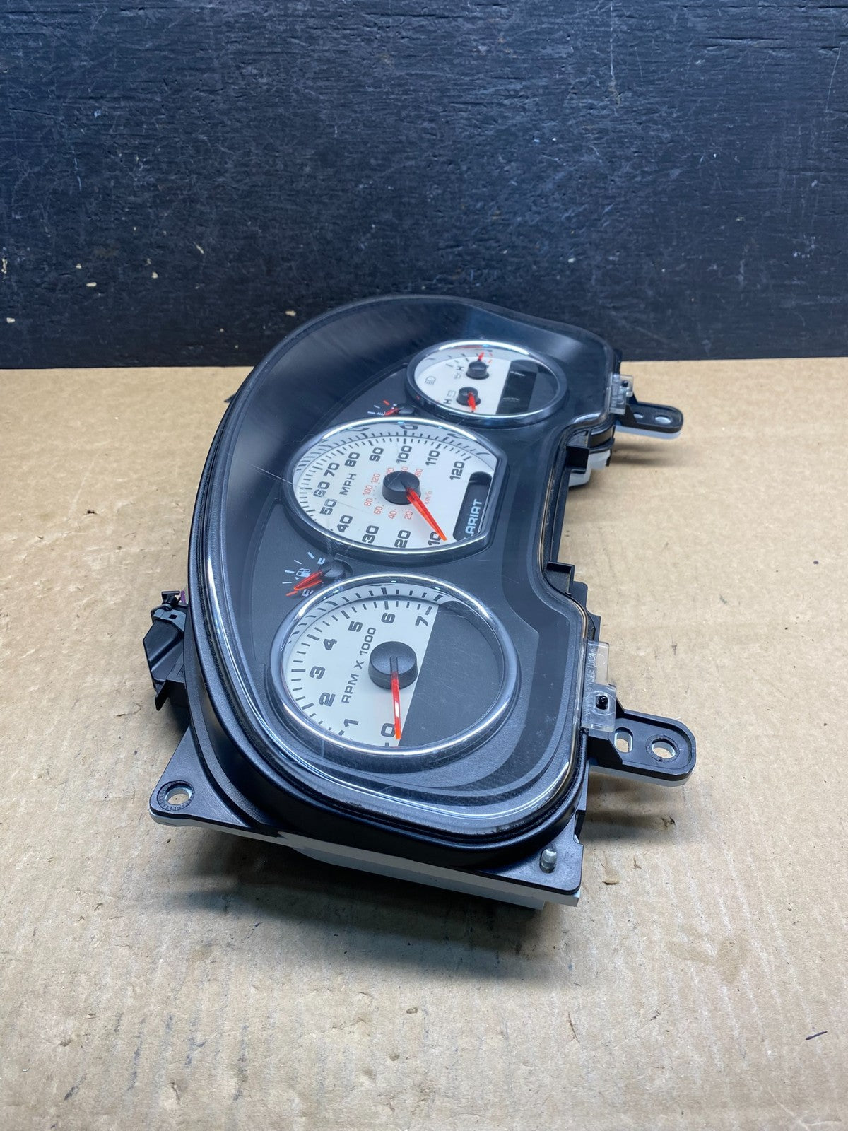 2004 - 2005 Ford F150 F-150 Lariat Speedometer Cluster Gauge ag7420 DG1