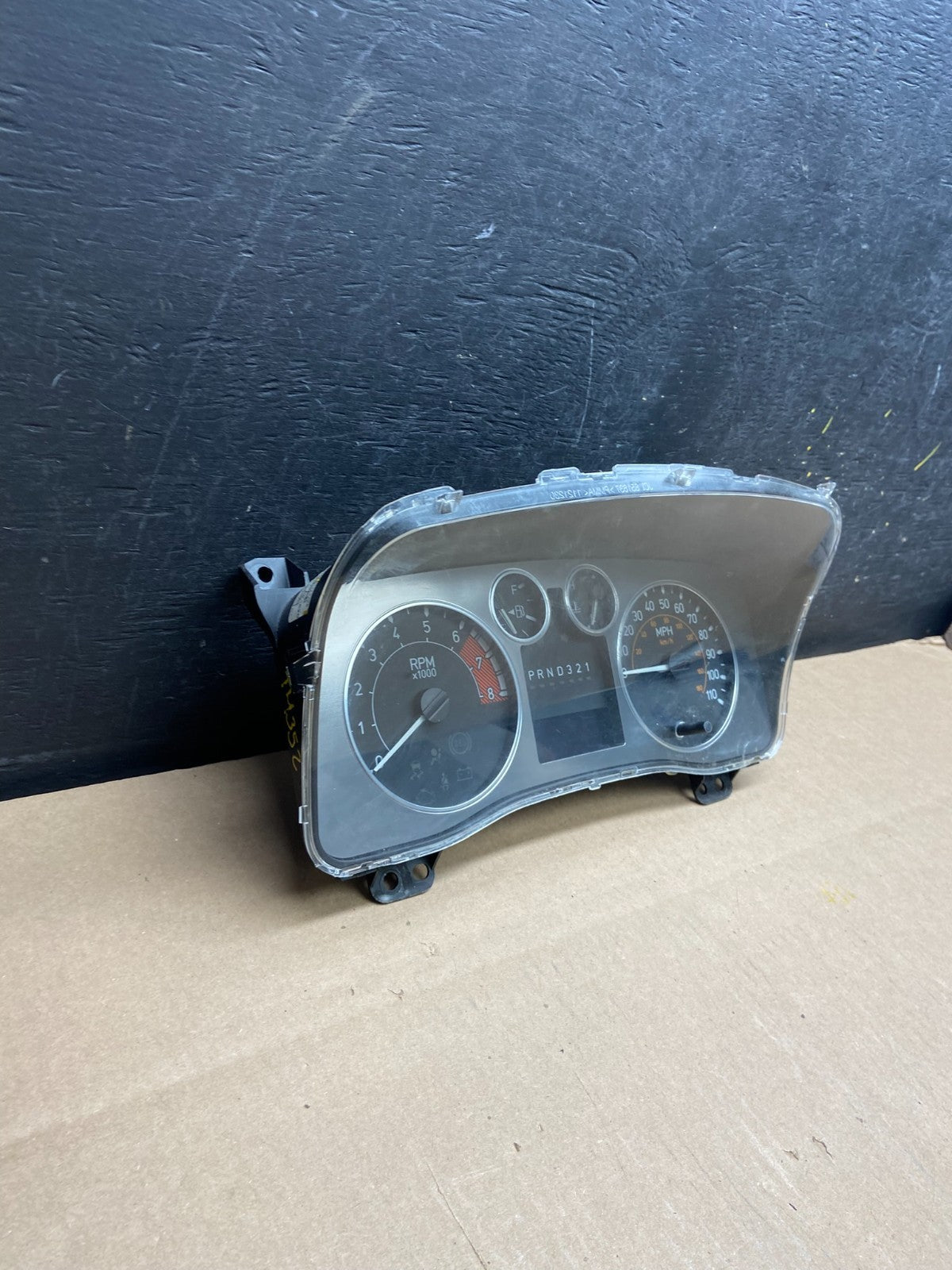 2006 to 2010 Hummer H3 Dash Cluster Gauge Speedometer OEM T4352 DG2
