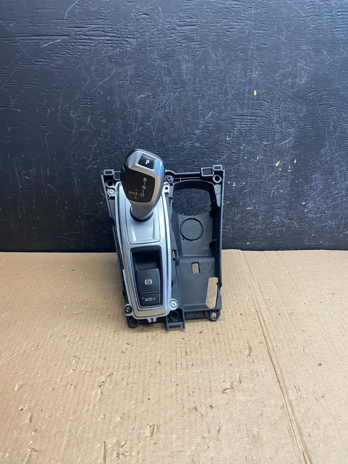 2007 to 2013 BMW X5 E70 Shift Shifter Selector Gear W/ Bezel ae3850 DG0