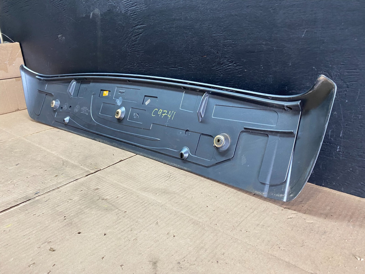 2003 to 2006 Porsche Cayenne Rear Spoiler Third Brake Light Wing OEM C9741 DG18
