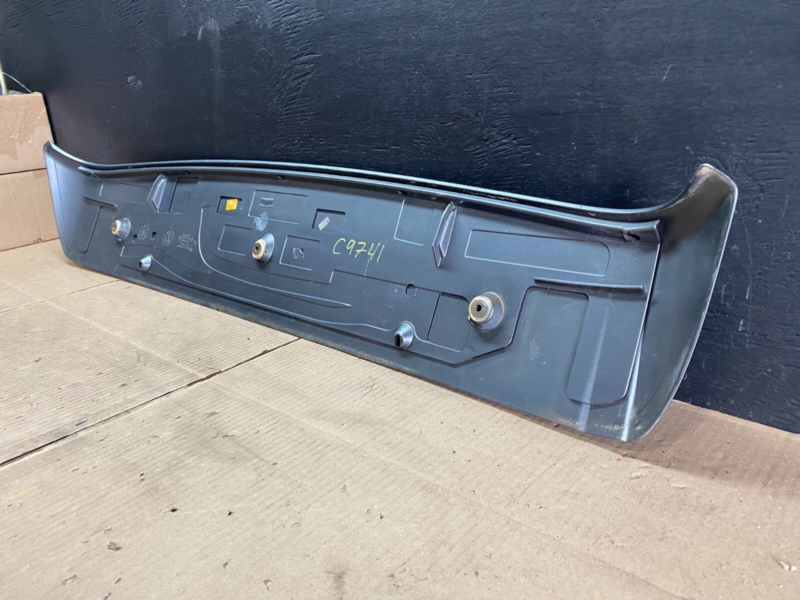 2003 to 2006 Porsche Cayenne Rear Spoiler Third Brake Light Wing OEM C9741 DG18