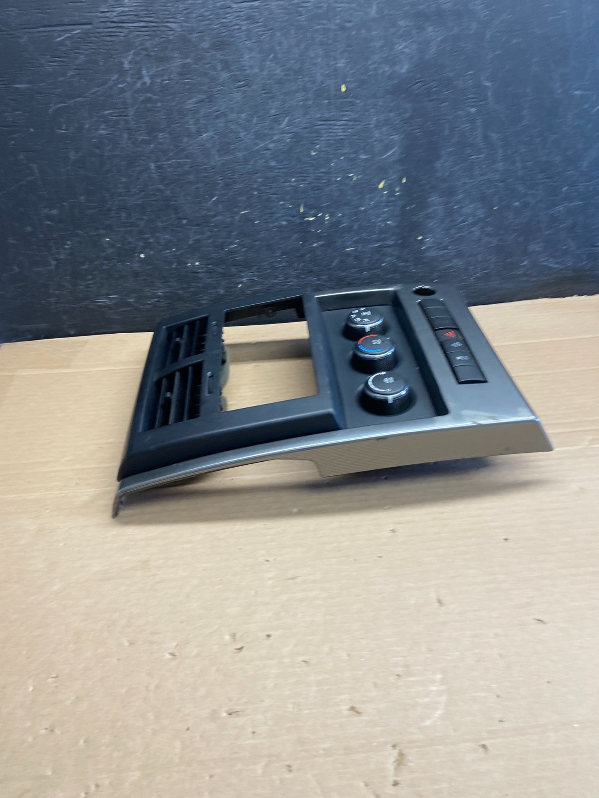 2008 to 2012 Jeep Liberty Dash Climate Temperature Control Radio Bezel AG5061 DG1