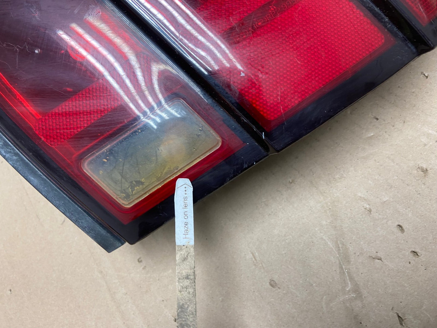 1999-2004 Ford Mustang Right Passenger Rh Side Tail Light AG6657 LK4