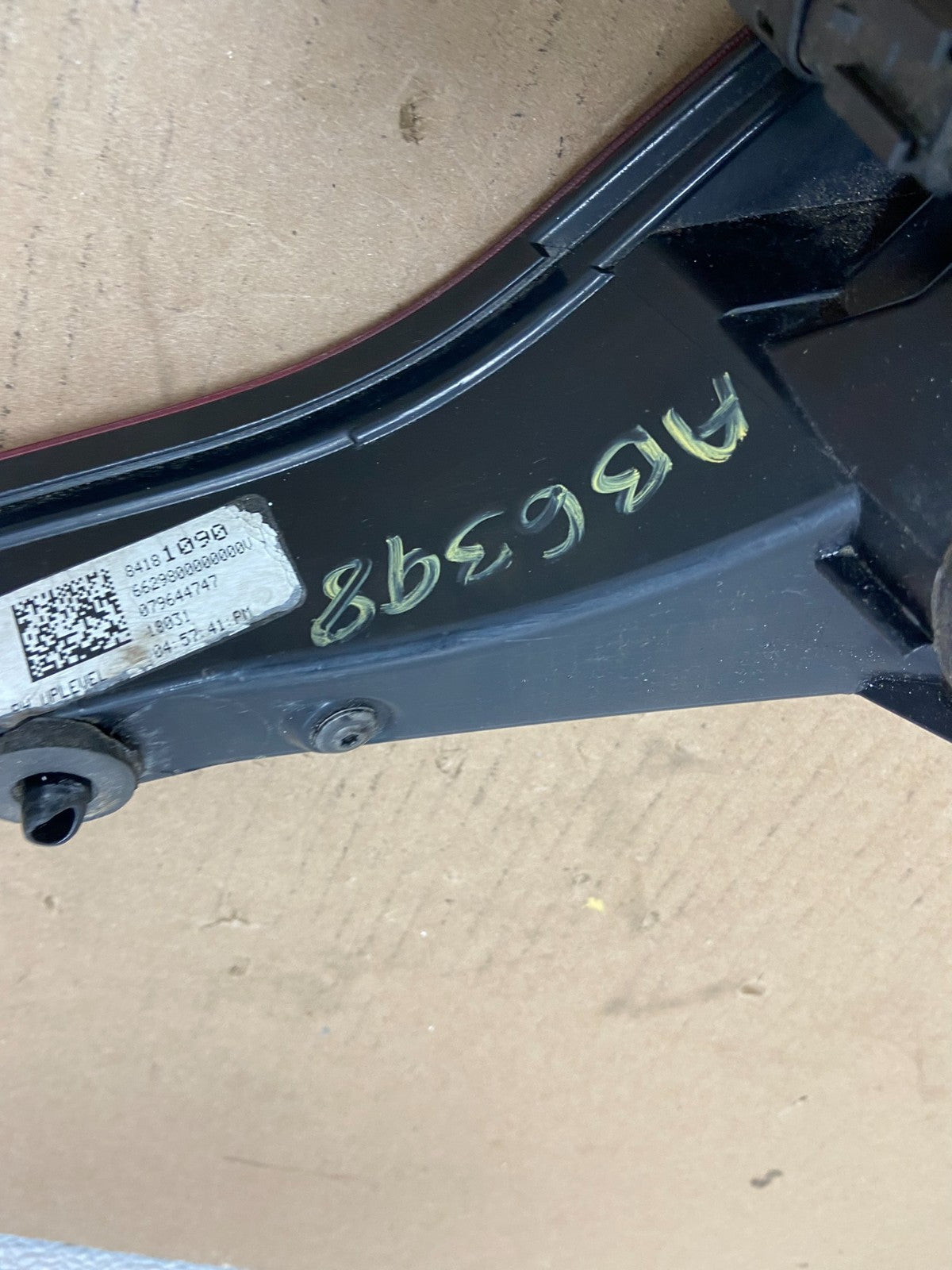 2017 2018 2019 GMC Acadia Right Passenger RH Side Inner Tail Light AB6398 DG7