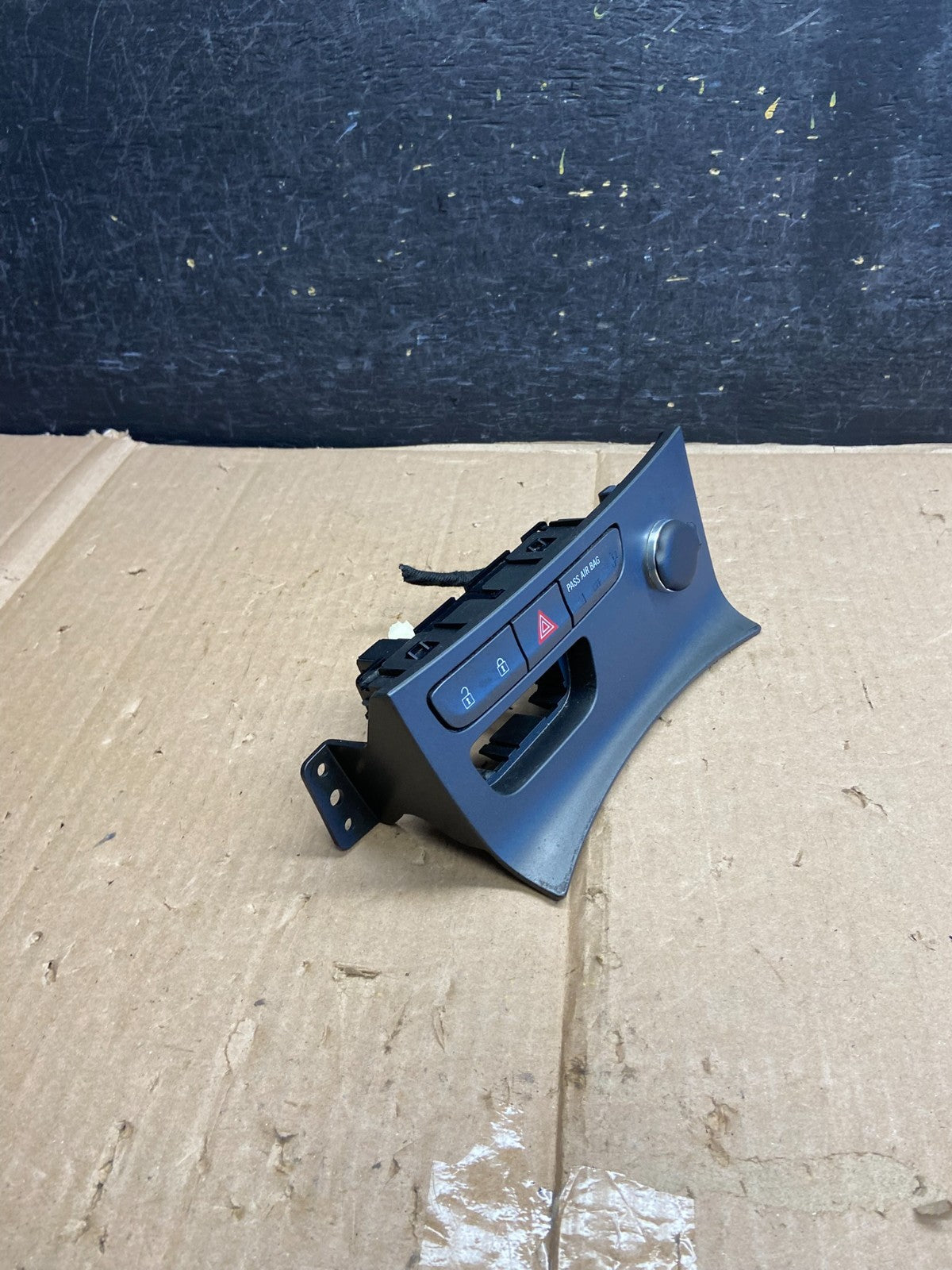 2013-2016 Chevy Malibu Hazard Socket Traction Control Button Panel Trim AH56631