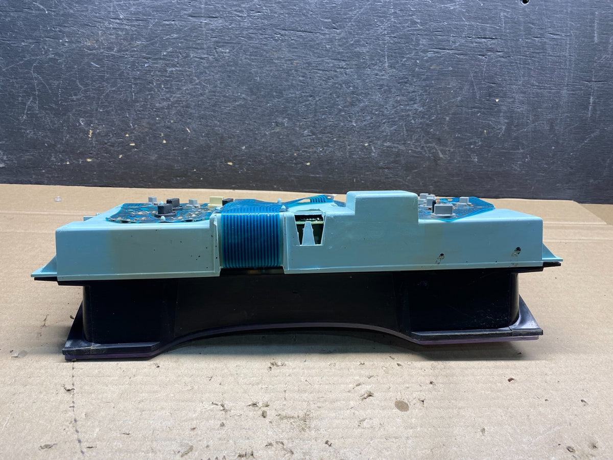 1995 to 1999 Chevrolet Silverado Suburban Cluster Gauge Speedometer AH7554 DG5