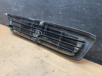 1998 to 1999 Mazda MPV Front Grill Grille Y6483 PS6