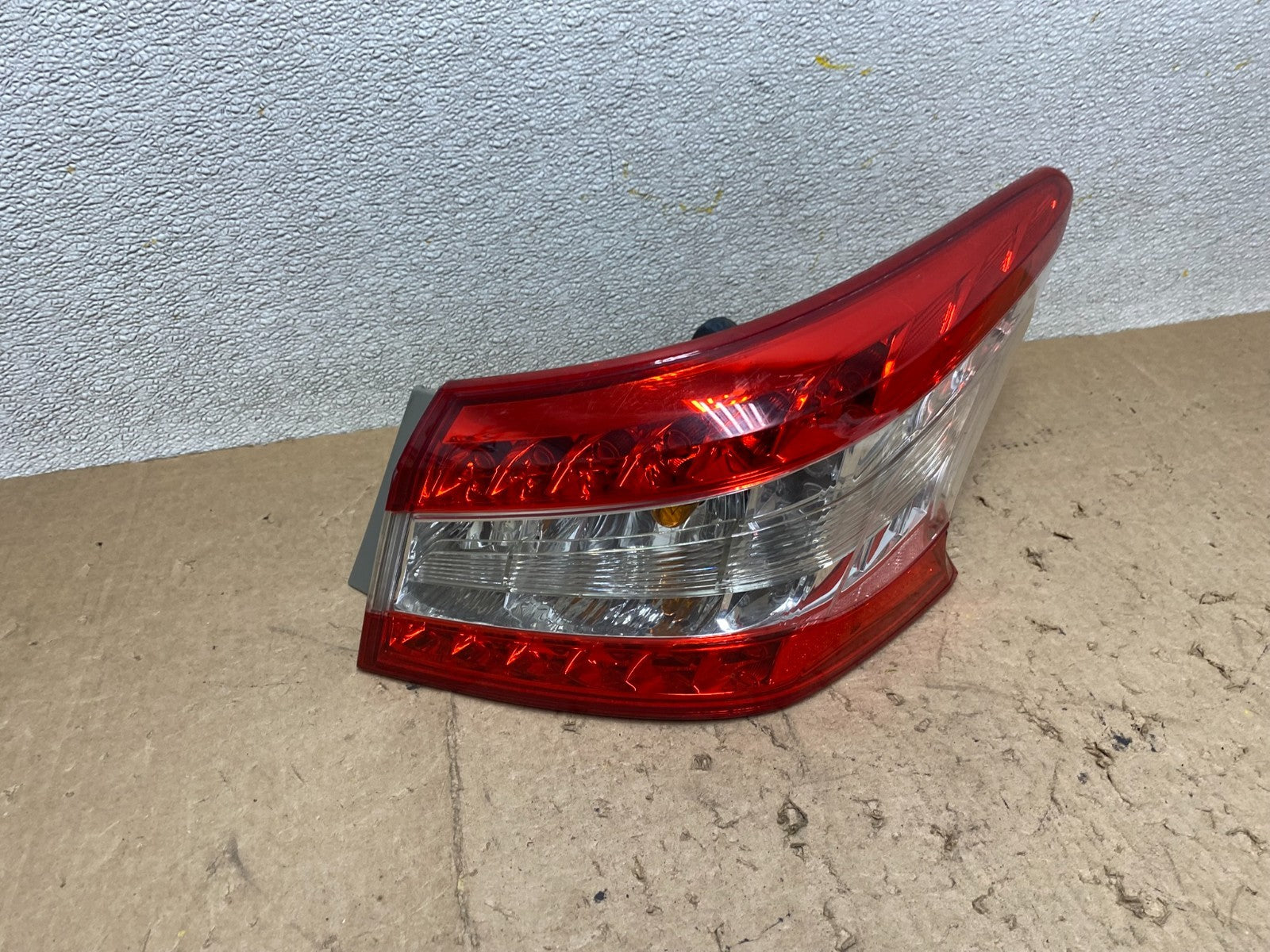 2013 2014 2015 Nissan Sentra Led Right Passenger Side Tail Light X2264 DW0