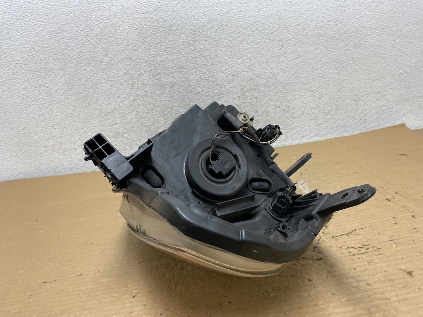 2008 to 2012 Nissan Versa Headlight Right Passenger Rh Side AG9114 DW6