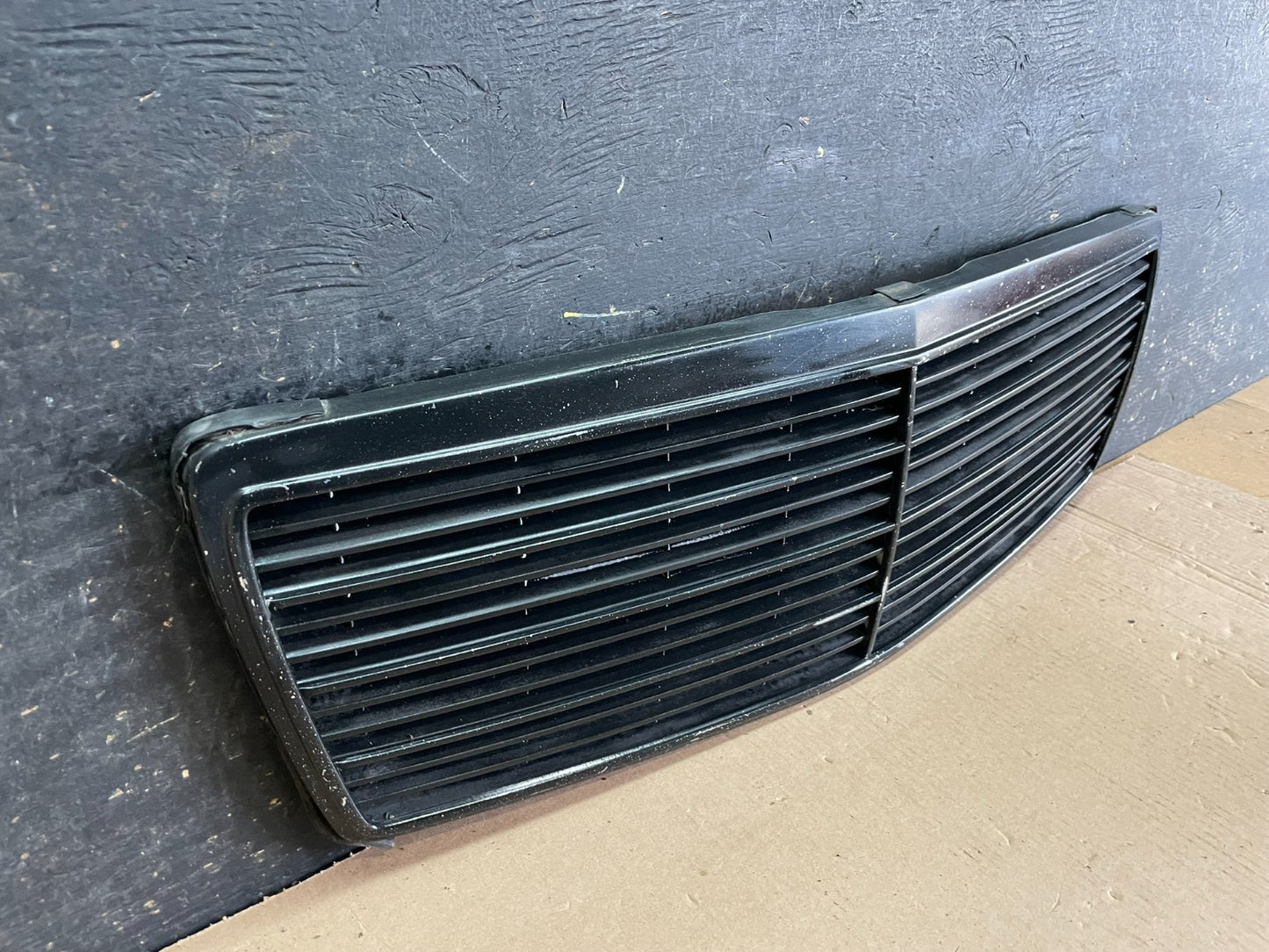 1994 - 1999 Mercedes-Benz W140 S600 S500 S320 Front Upper Grille OEM AA1944 DG1