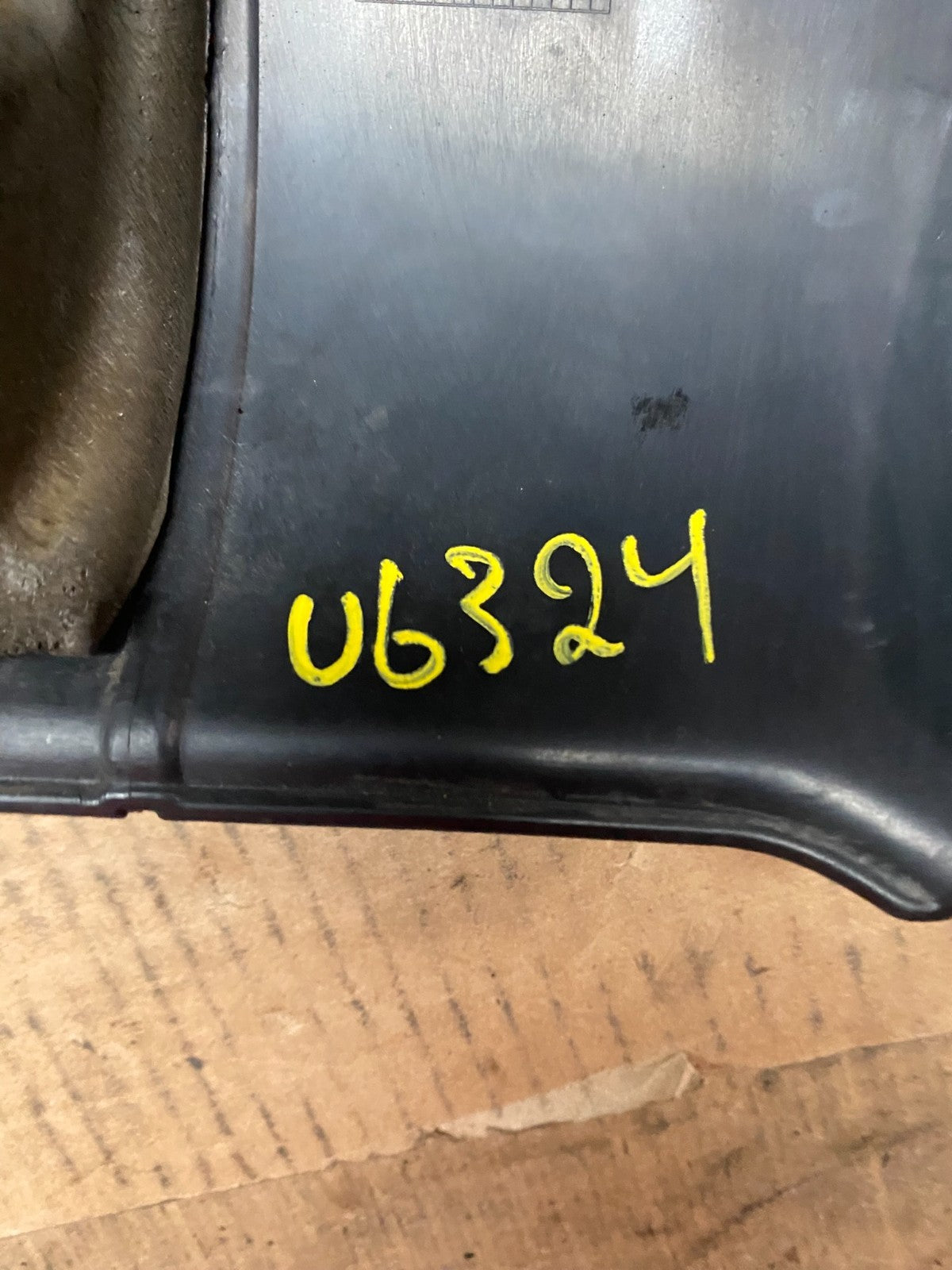 2007 to 2014 Volvo XC90 OEM 3.2L Upper Top Engine Motor Dust Cover Oem U6324 DG9
