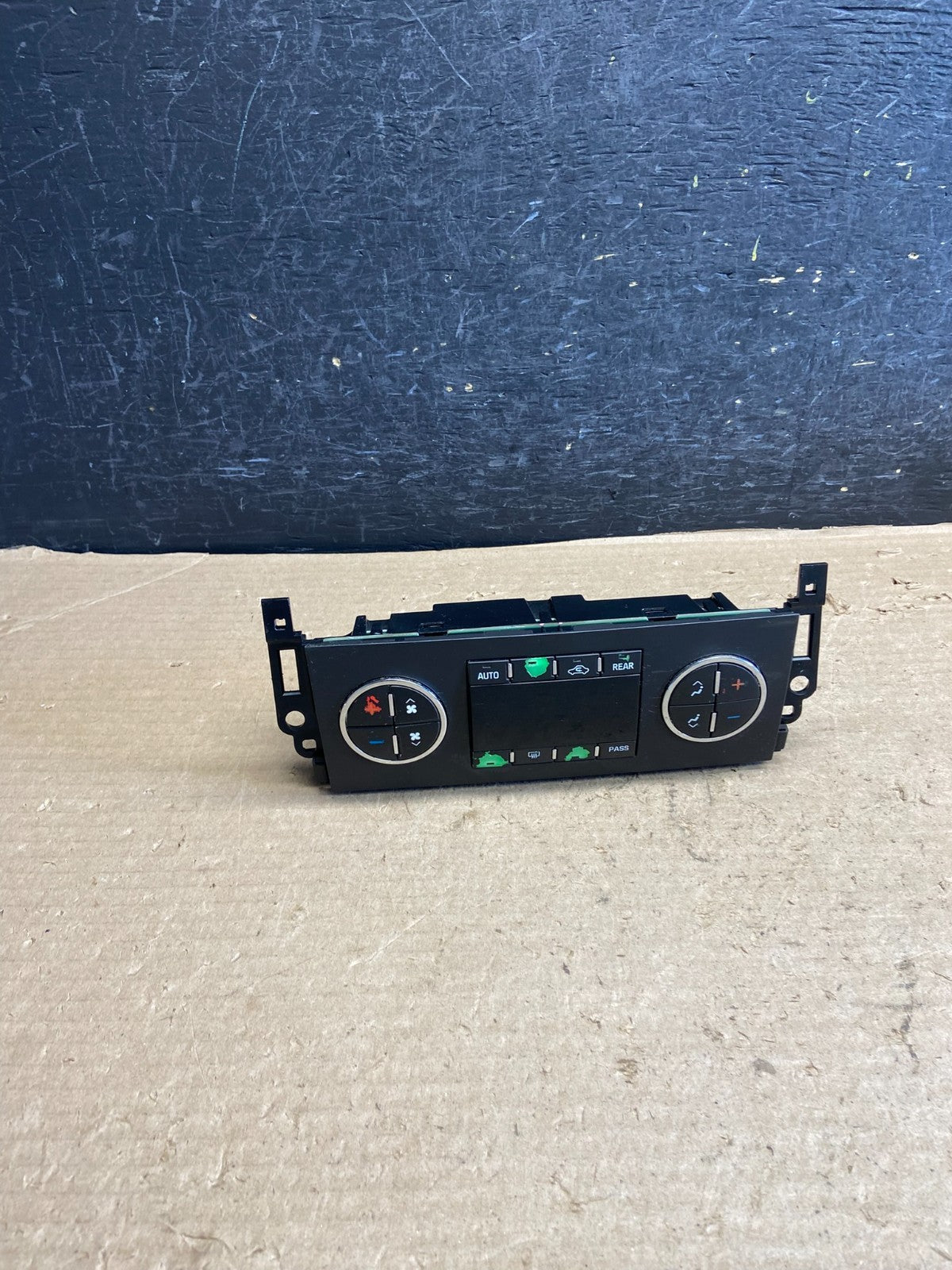2007-2011 GMC Yukon Tahoe Automatic Climate Temperature Temp Control AH5169 DG0
