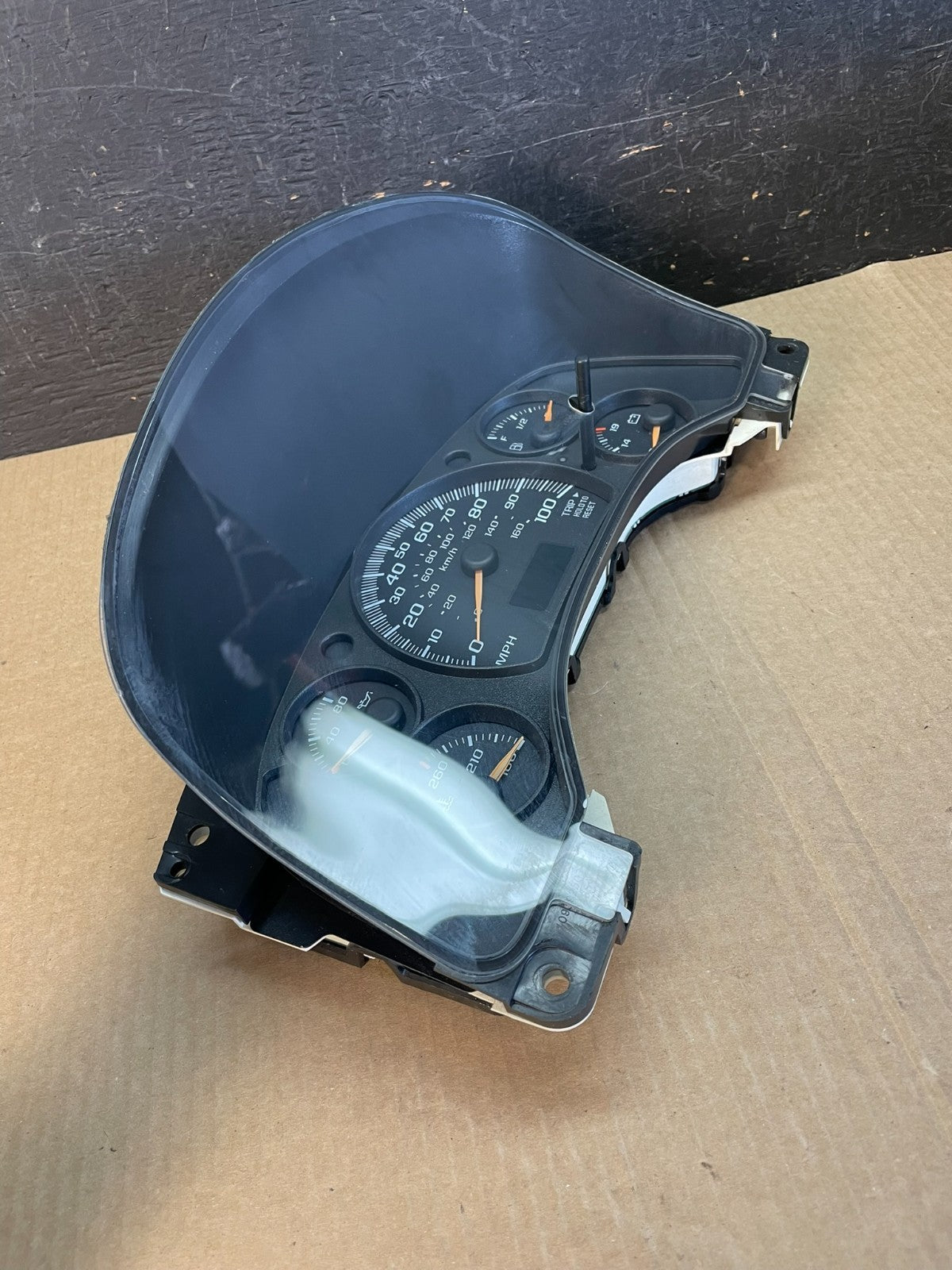 2004 to 2007 Chevrolet Express Speedometer Cluster Gauge AF3580 DG1