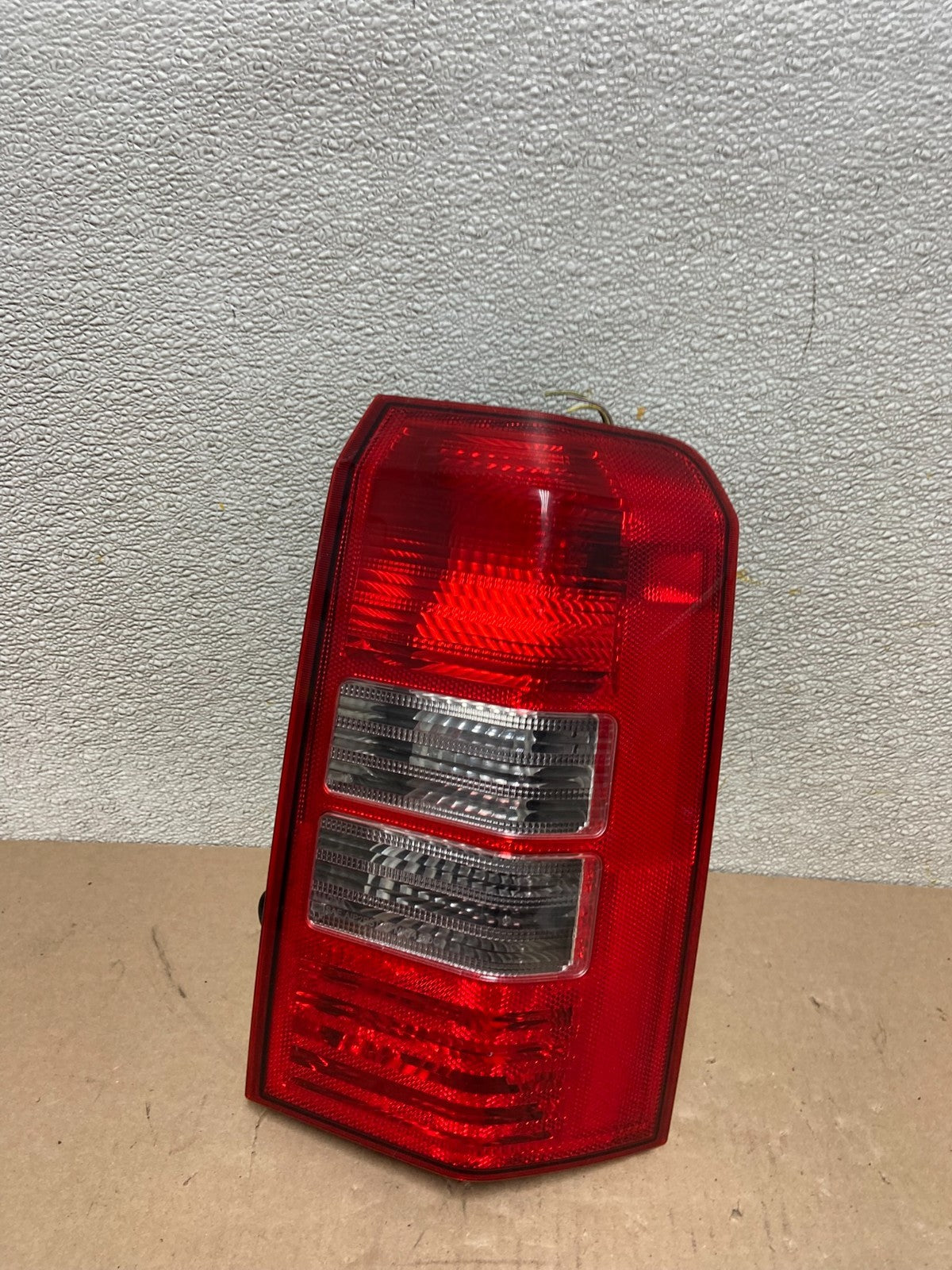 2008 to 2016 Jeep Patriot Right Passenger Side Tail Light Oem AB5919 LK0