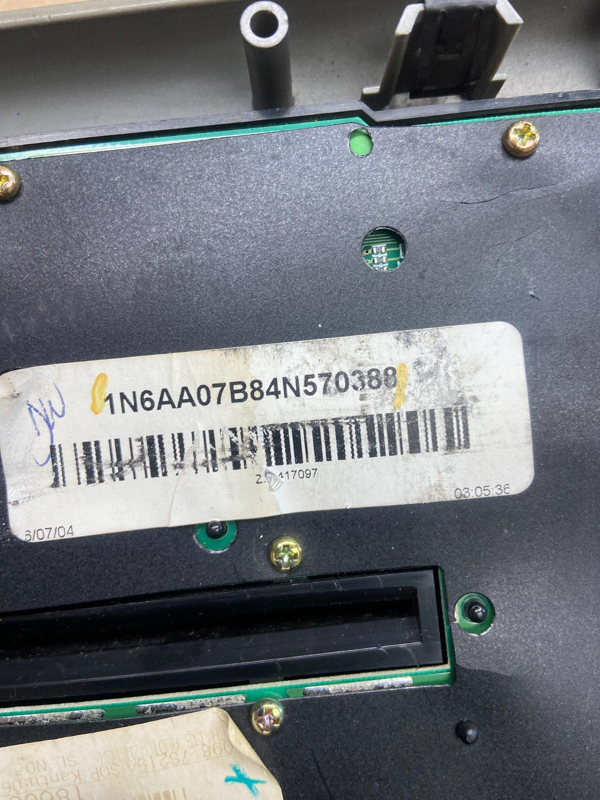 2004 - 2007 Nissan Titan Radio CD Player Climate Control AE4359 DG5