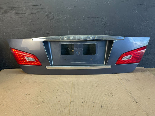 2008 2009 2010 Infiniti M35 M45 Rear Trunk Panel Trim Molding AD8550 DG0