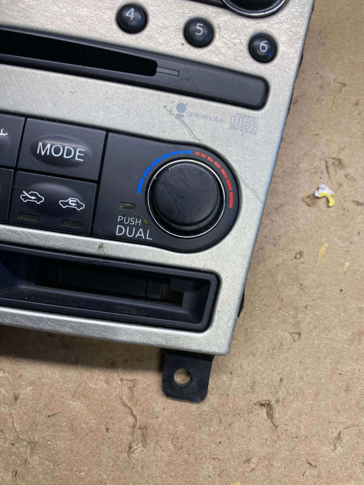 2007 to 2008 Infiniti G35 G37 Radio Player Climate Control Panel Bezel AC6653 DG2
