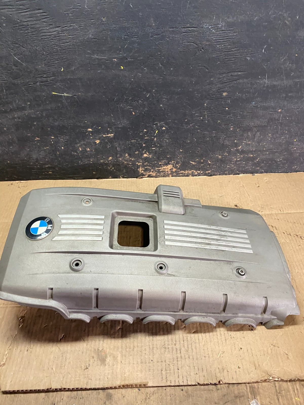 2006 to 2008 BMW 325i 530i Plastic Engine Cover Shield U6335 DG2