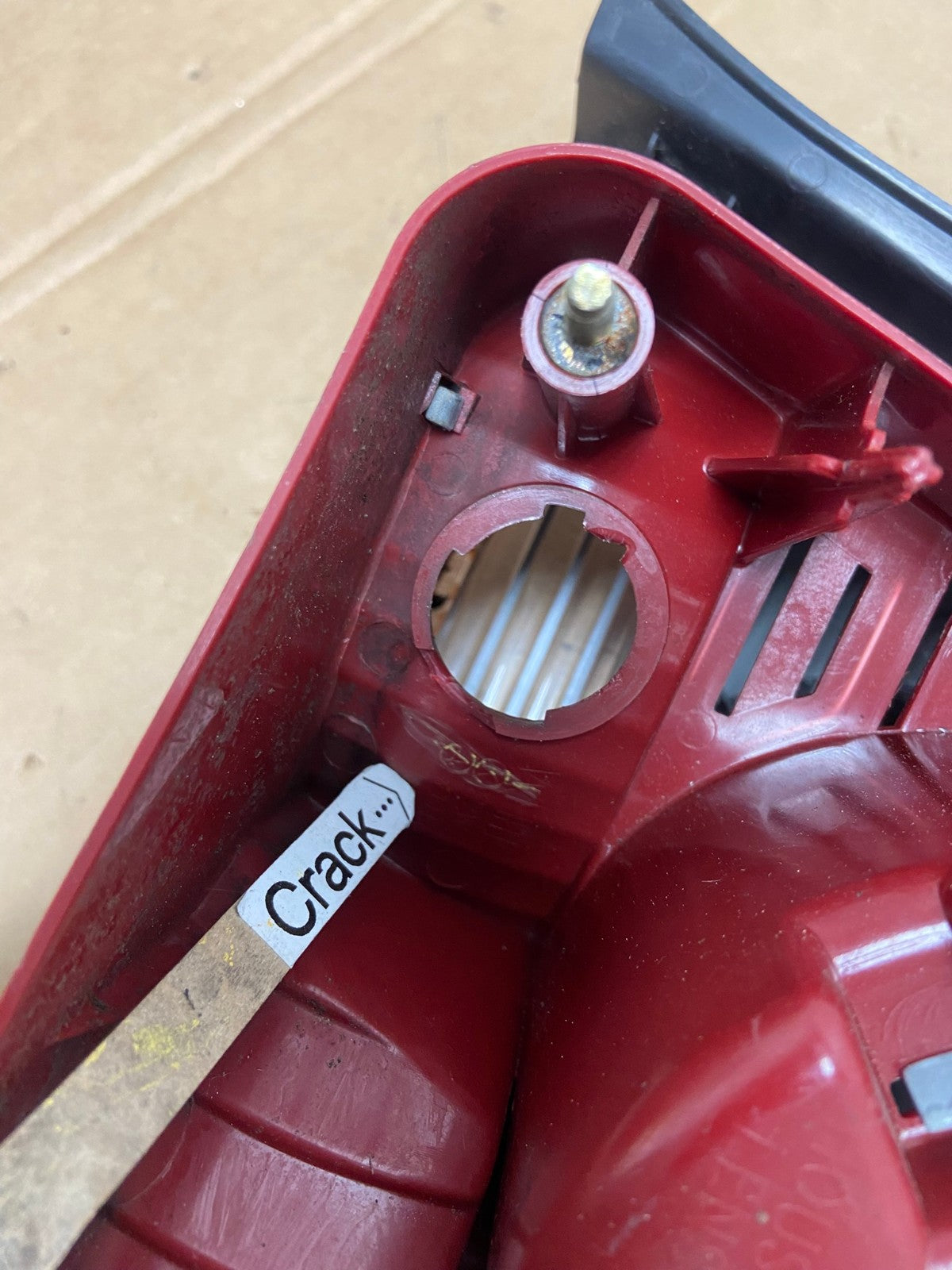 2002 to 2005 Hyundai Sonata Left Driver Lh Side Tail Light AD2792 LK5
