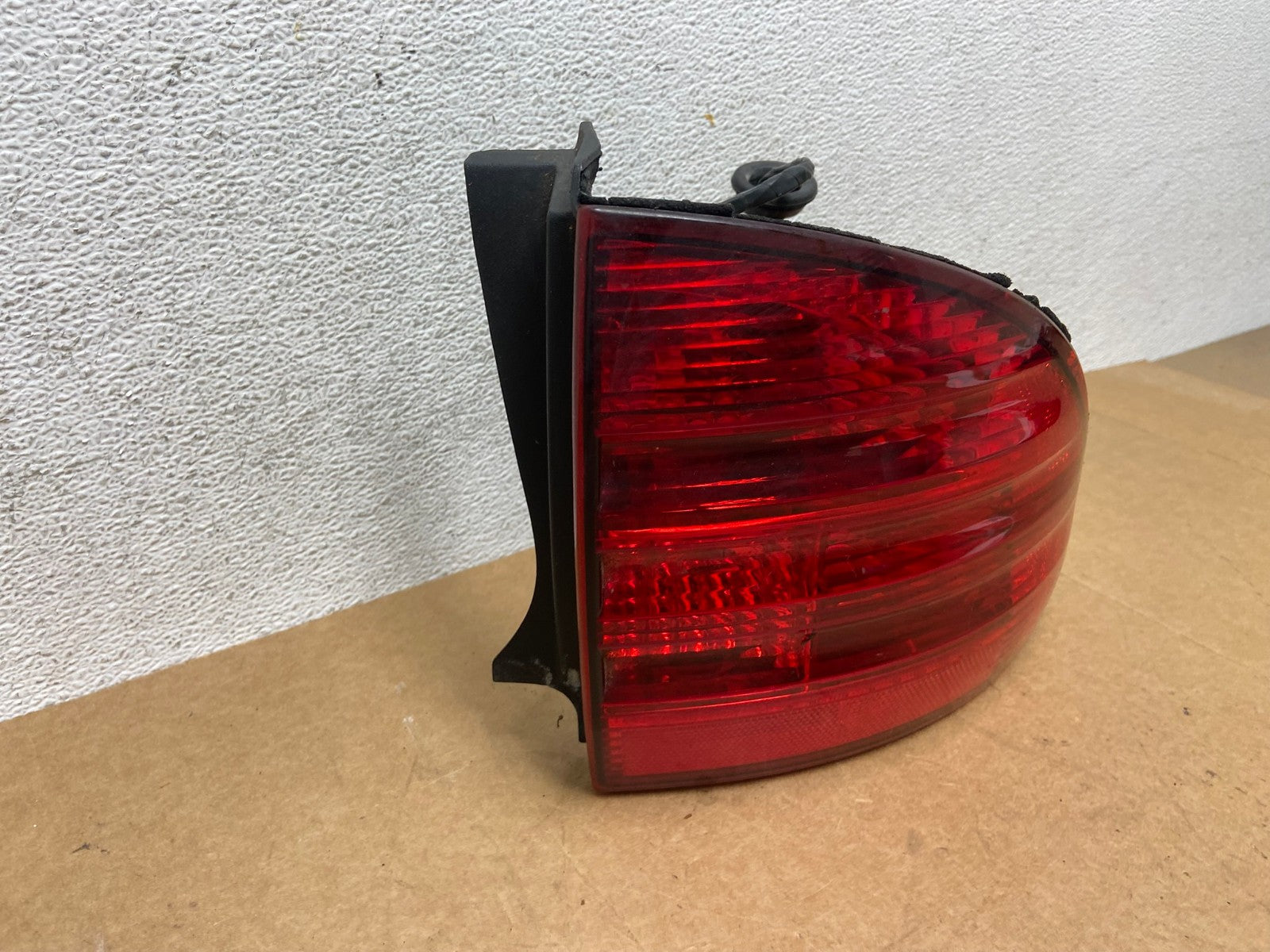 2000 2001 2002 Lincoln Ls Right Passenger RH Side Tail Light AE3122 LK2