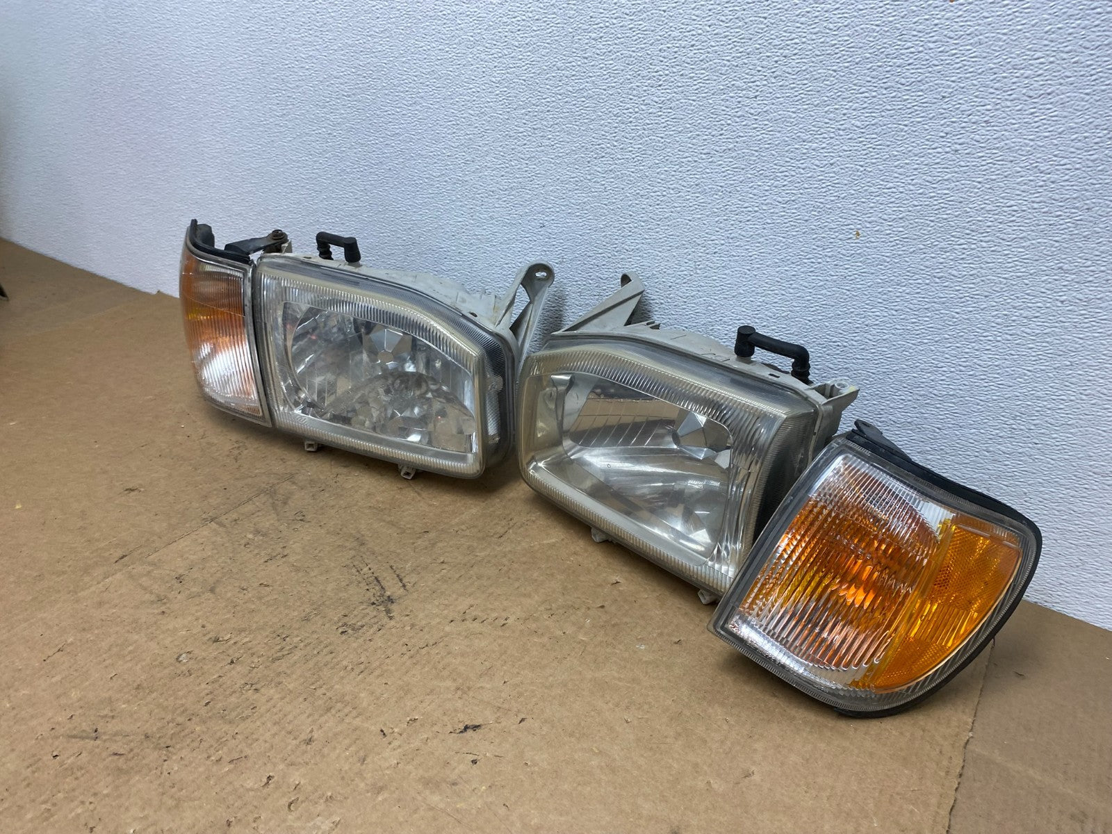 1999-2004 Nissan Pathfinder Left+Right Side Set Halogen Headlights Oem AC3302 DW1